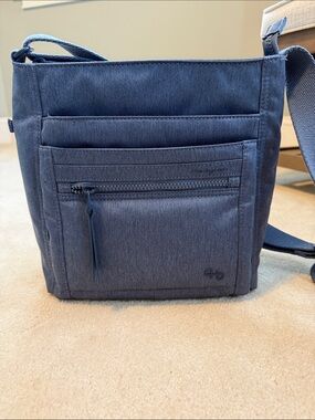Women’s NWT Hedgren Inner City Jean Vintage Indigo Crossbody Bag